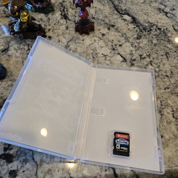 Skylanders Imaginators Switch Game And 16 Figurines - Picture 5 of 9